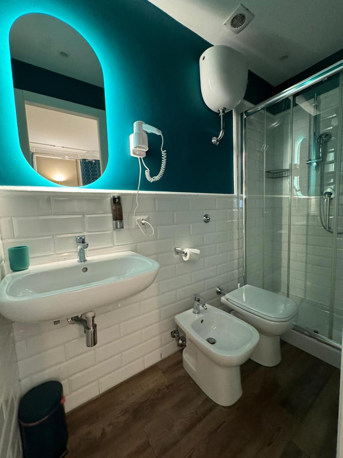 Le Petit Bijou Hotel Рим Екстериор снимка
